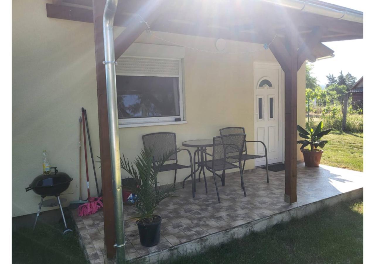 Forras Vendeghaz Διαμέρισμα Tata Εξωτερικό φωτογραφία